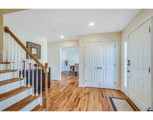 9 Donovan Dr, Framingham, MA 01701 photo 3