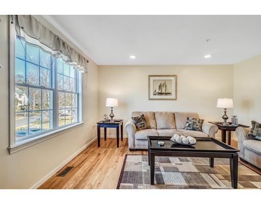 9 Donovan Dr, Framingham, MA 01701 photo 4