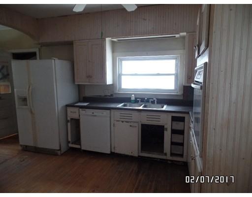 40 E Myrtle St, Orange, MA 01364 photo 5