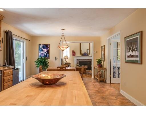 2 Silver Spruce Cir, Worcester, MA 01609 photo 6