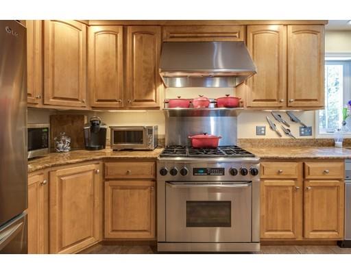 2 Silver Spruce Cir, Worcester, MA 01609 photo 4