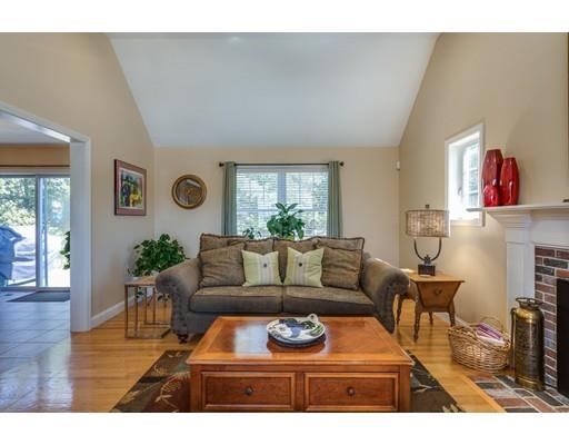 2 Silver Spruce Cir, Worcester, MA 01609 photo 10