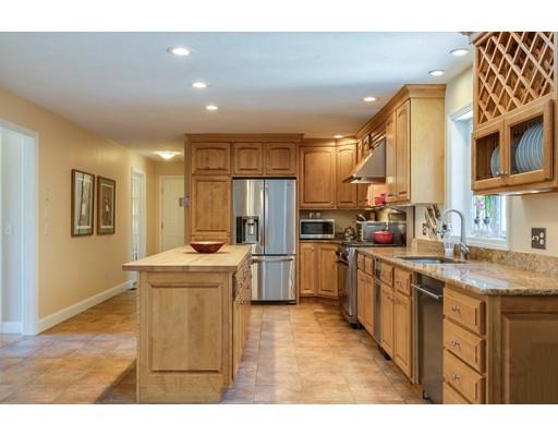 2 Silver Spruce Cir, Worcester, MA 01609 photo 7