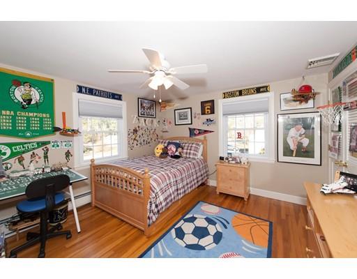 15 Roberta Rd, Sharon, MA 02067 photo 18