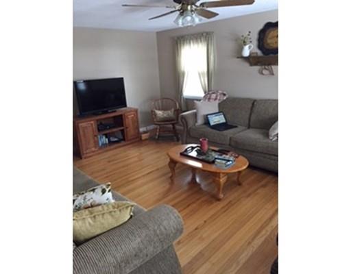16 Austin St, Chicopee, MA 01013 photo 3