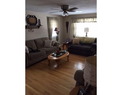 16 Austin St, Chicopee, MA 01013 photo 4
