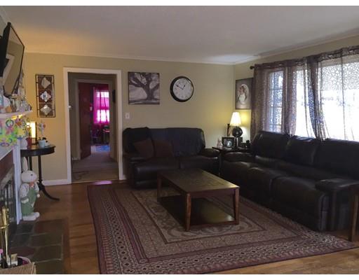 391 Gillette Ave, Springfield, MA 01118 photo 2