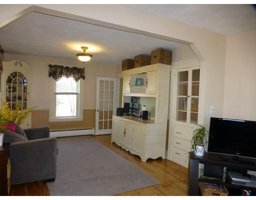 15 Corrine St, Worcester, MA 01604 photo 5