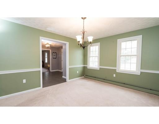 18 Colonial Dr, Mendon, MA 01756 photo 6