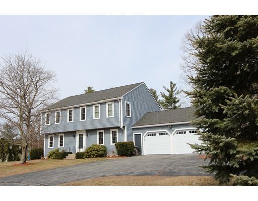18 Colonial Dr, Mendon, MA 01756 photo 2