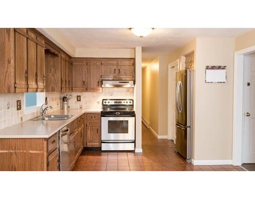 18 Colonial Dr, Mendon, MA 01756 photo 7