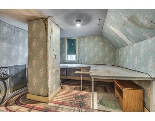24 Cottage St, Everett, MA 02149 photo 17