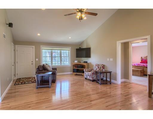 89 Pine St, Douglas, MA 01516 photo 10