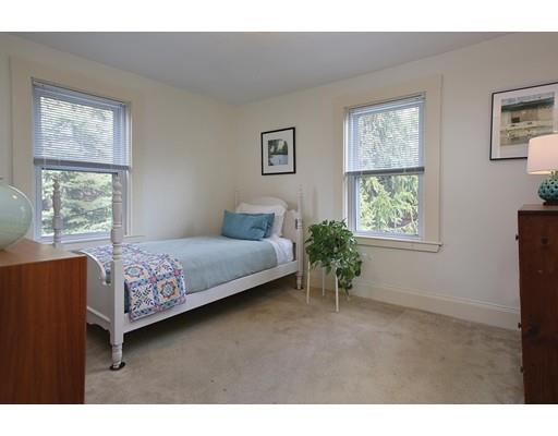 49 White Pl, Brookline, MA 02445 photo 6