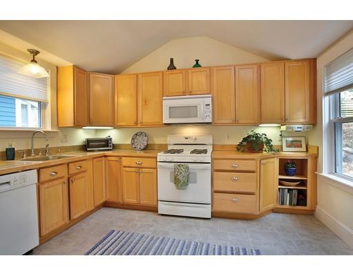 49 White Pl, Brookline, MA 02445 photo 4