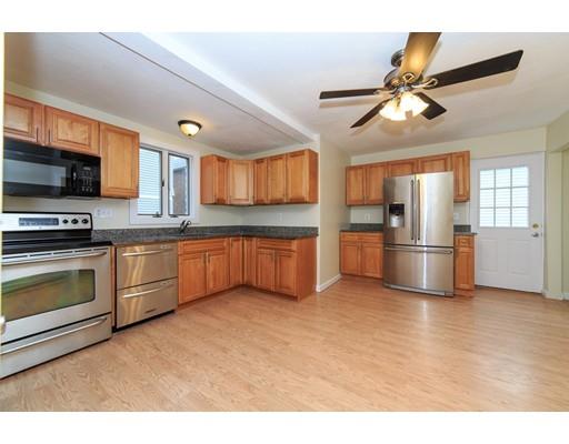 11 Heath St, Everett, MA 02149 photo 2