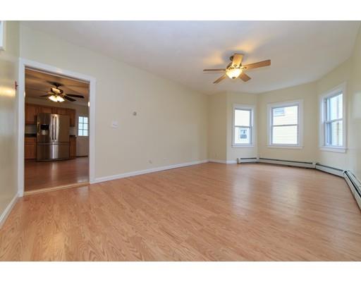 11 Heath St, Everett, MA 02149 photo 3