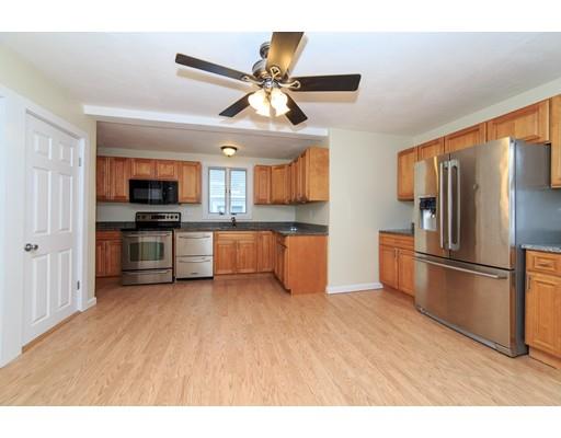 11 Heath St, Everett, MA 02149 photo 4