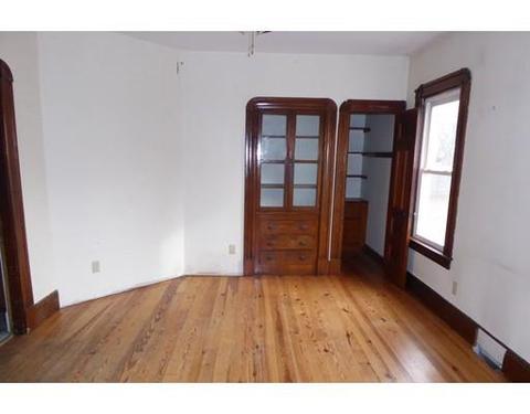 257 Oak St, Springfield, MA 01151 photo 3