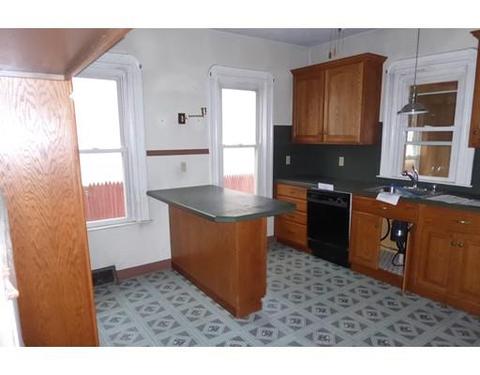 257 Oak St, Springfield, MA 01151 photo 5