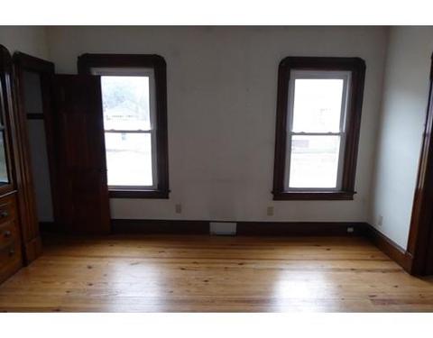 257 Oak St, Springfield, MA 01151 photo 4