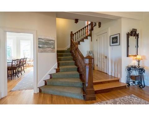 49 Cloutmans Ln, Marblehead, MA 01945 photo 4