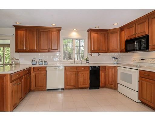 48 Lantern Ln, Needham, MA 02492 photo 4