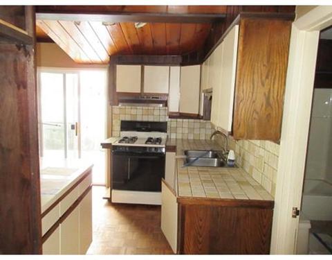 11 Burton St, Worcester, MA 01607 photo 9