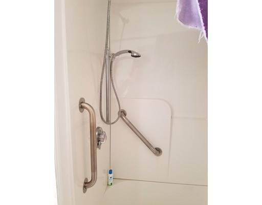 16 Clarence St, Everett, MA 02149 photo 5