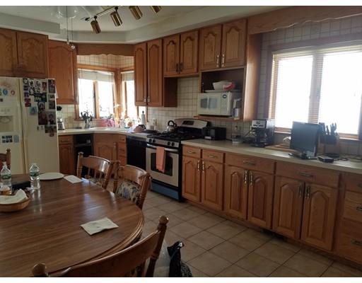 16 Clarence St, Everett, MA 02149 photo 2