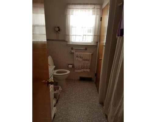16 Clarence St, Everett, MA 02149 photo 3