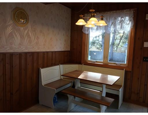 40 Peekskill Ave, Springfield, MA 01129 photo 4