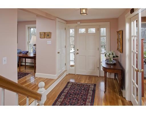 114 East St, Hingham, MA 02043 photo 2