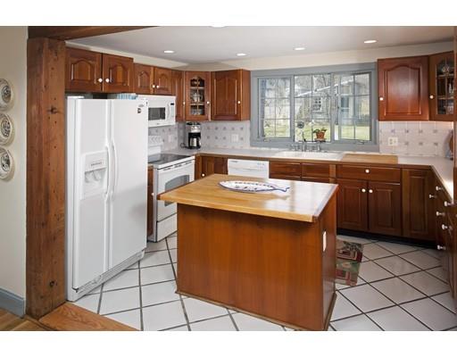 114 East St, Hingham, MA 02043 photo 6
