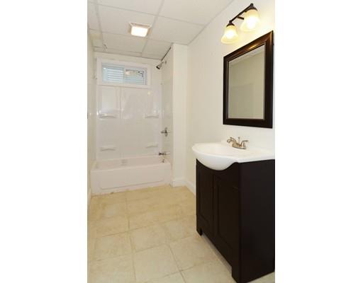 17 Catharine St, Worcester, MA 01605 photo 9