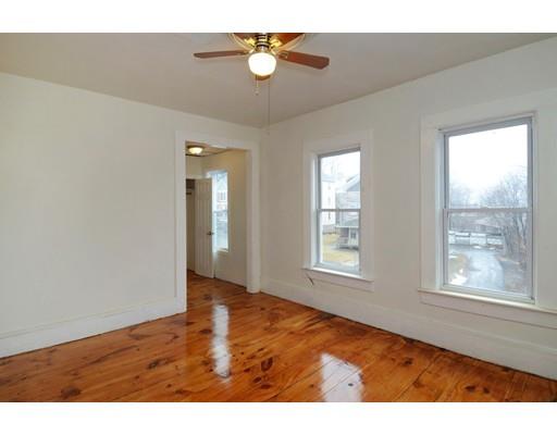 17 Catharine St, Worcester, MA 01605 photo 12