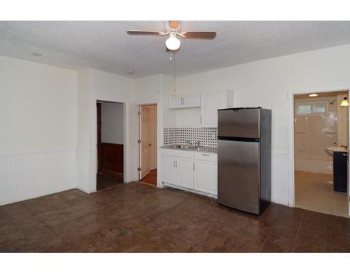 17 Catharine St, Worcester, MA 01605 photo 2