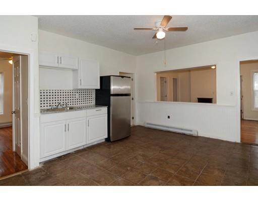 17 Catharine St, Worcester, MA 01605 photo 3