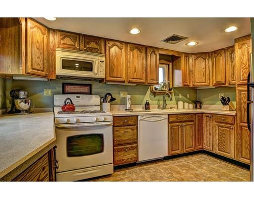 2 Krochmal Rd, Peabody, MA 01960 photo 9