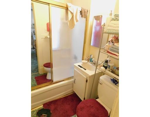 131 Bristol St, Springfield, MA 01109 photo 14