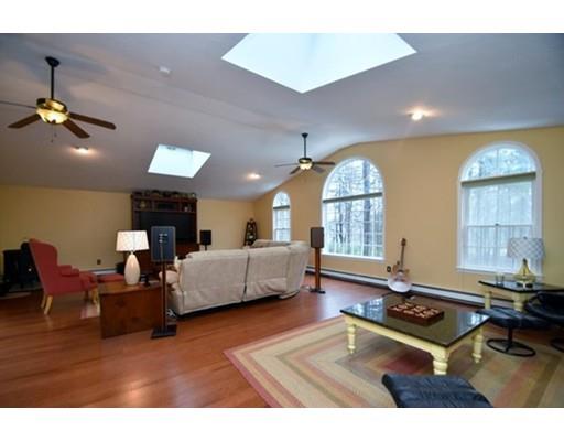 74 High St, Upton, MA 01568 photo 18