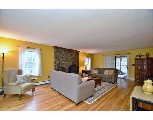 74 High St, Upton, MA 01568 photo 8