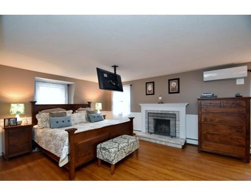 74 High St, Upton, MA 01568 photo 9