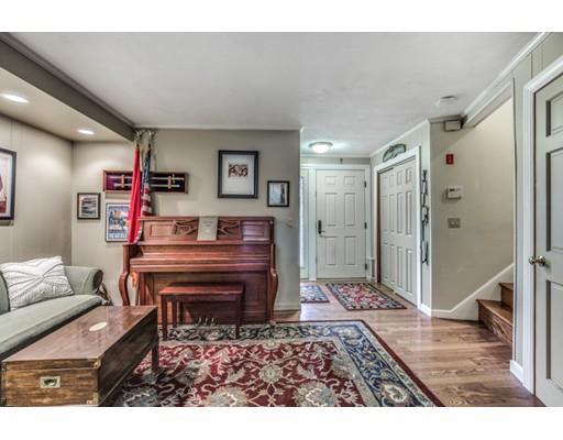 19 Robin Rd, Reading, MA 01867 photo 8