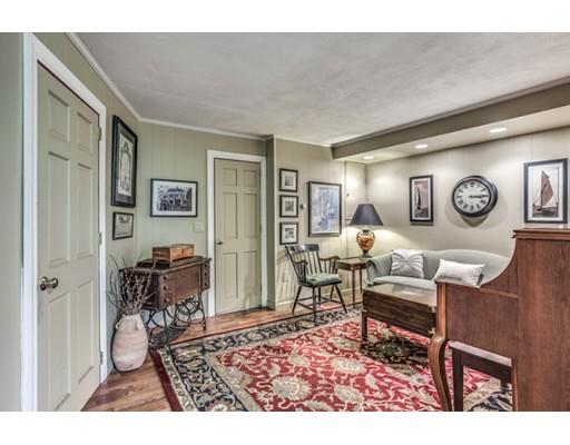 19 Robin Rd, Reading, MA 01867 photo 6
