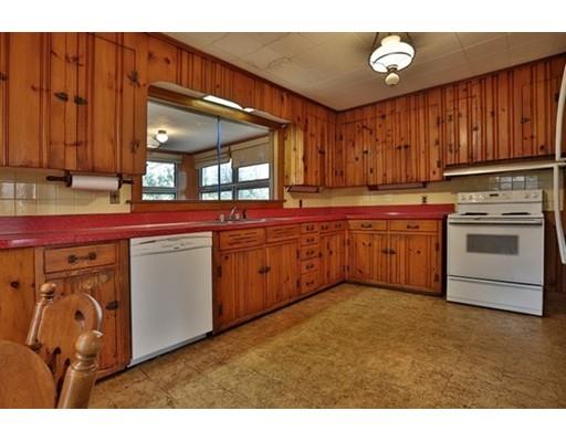 37 Hanscom Ave, Reading, MA 01867 photo 9