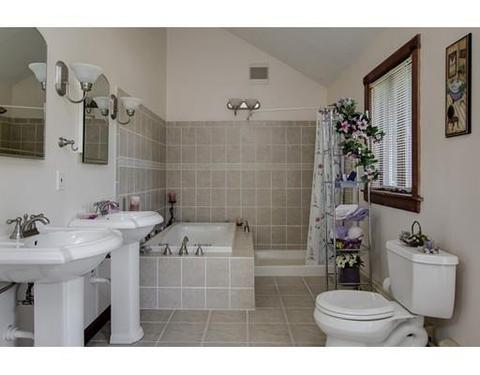 3 Juniper Ln, Framingham, MA 01701 photo 18