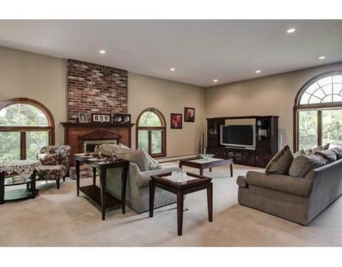 3 Juniper Ln, Framingham, MA 01701 photo 5