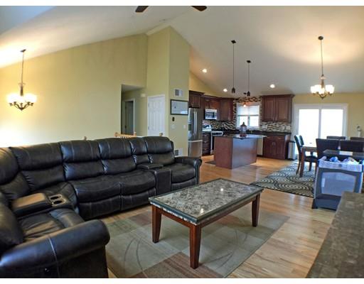 244 Whitefield St, Fall River, MA 02721 photo 5