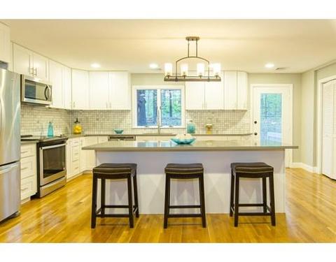 30 Strawberry Ln, Canton, MA 02021 photo 4